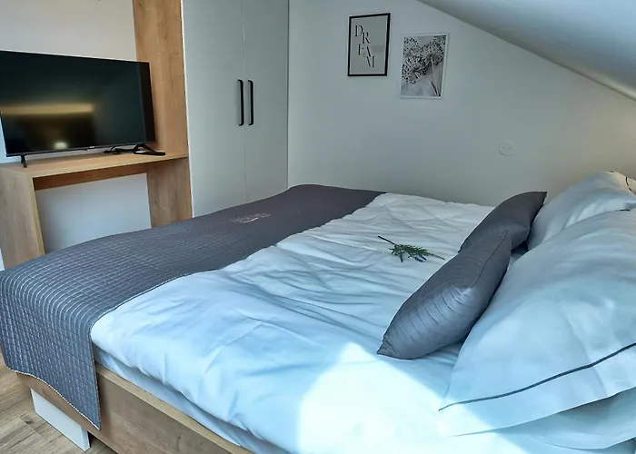 Lipa Plac Apartman Postojna