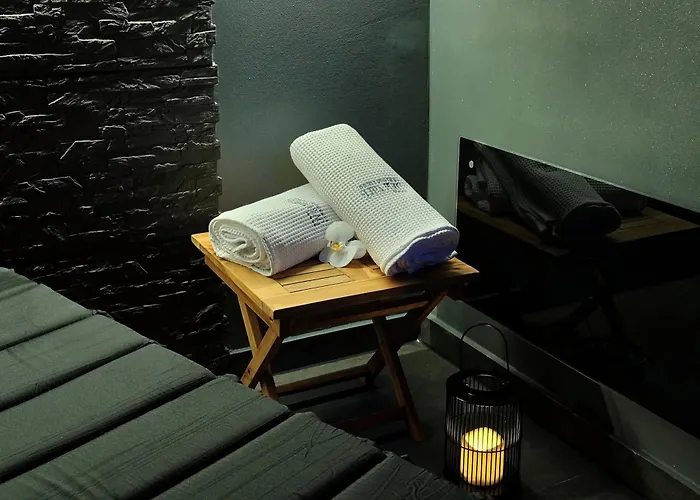 Lipa Plac * Postumia